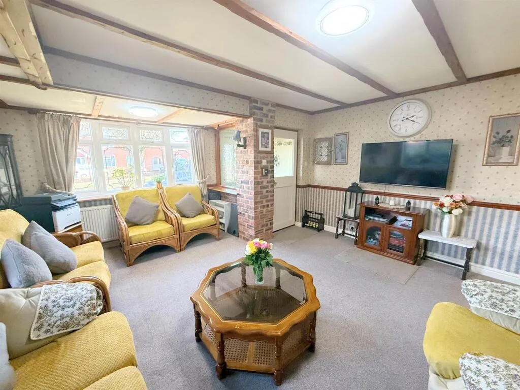 3 bed Semi-Detached Bungalow
