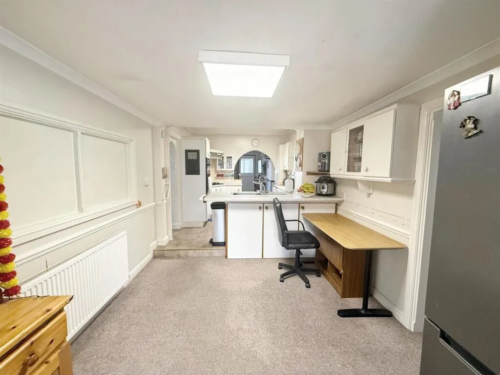 3 bed Semi-Detached Bungalow