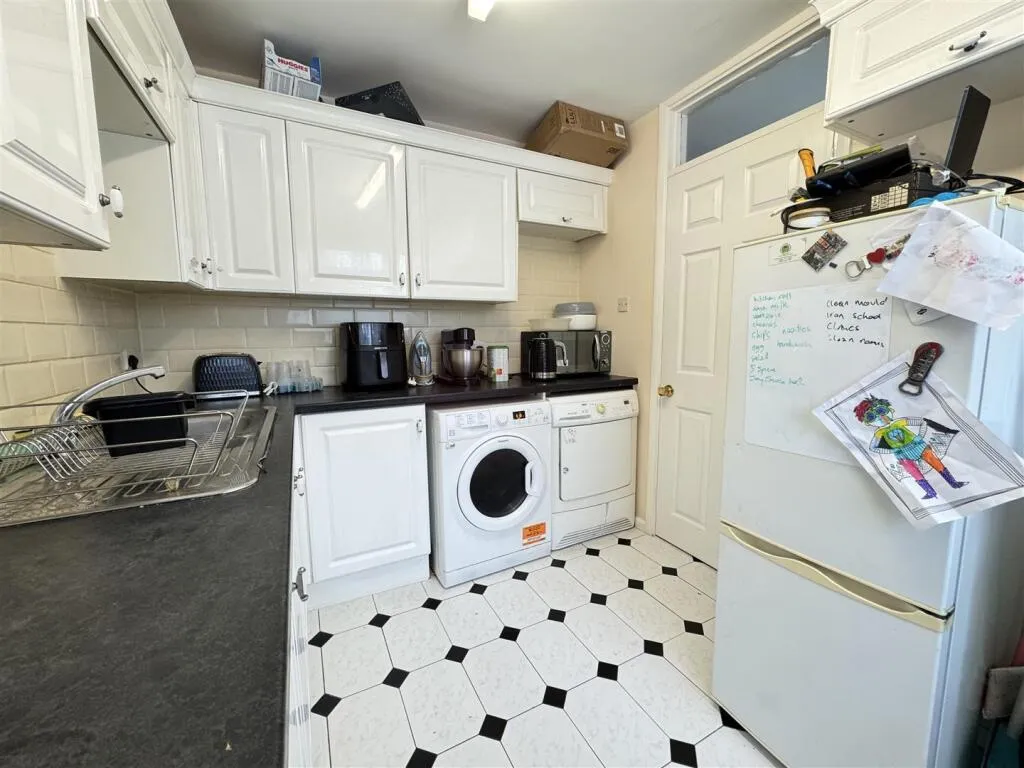 2 bed Apartment