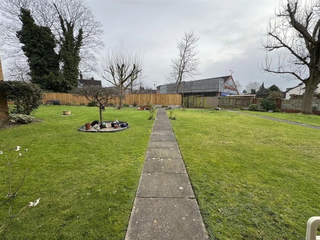 2 bed Apartment