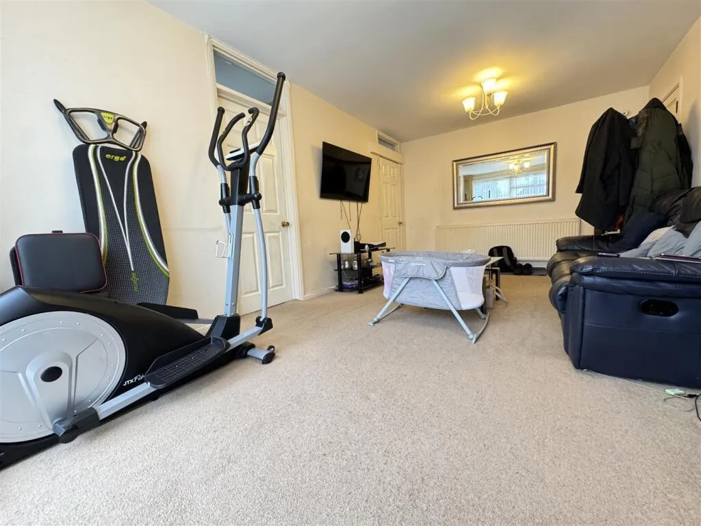 2 bed Apartment