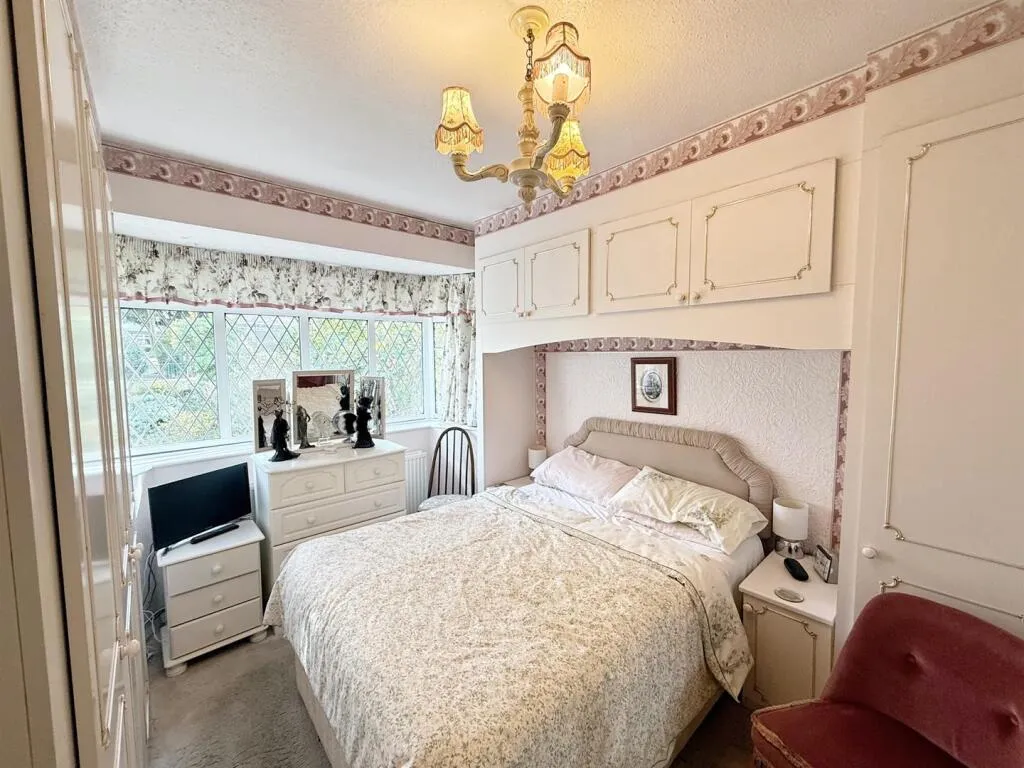 2 bed Detached Bungalow