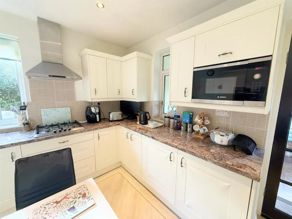 2 bed Detached Bungalow