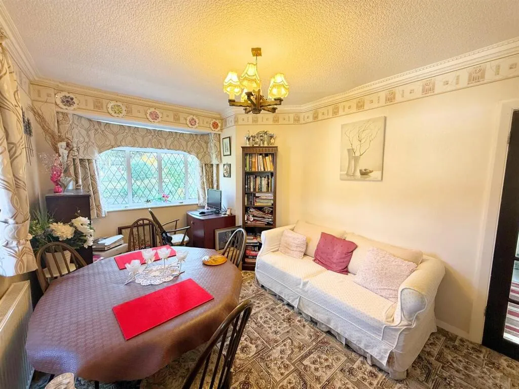 2 bed Detached Bungalow