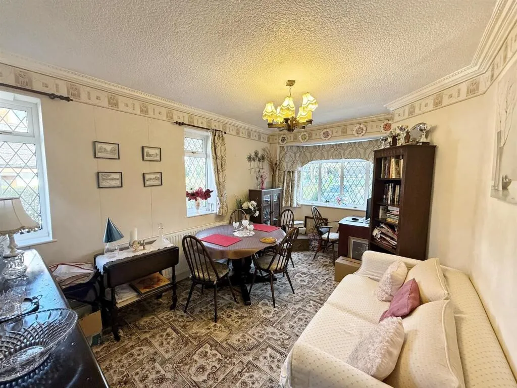 2 bed Detached Bungalow