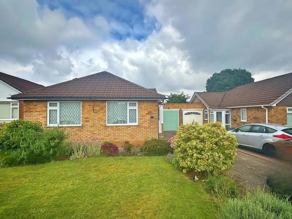 2 bed Semi-Detached Bungalow