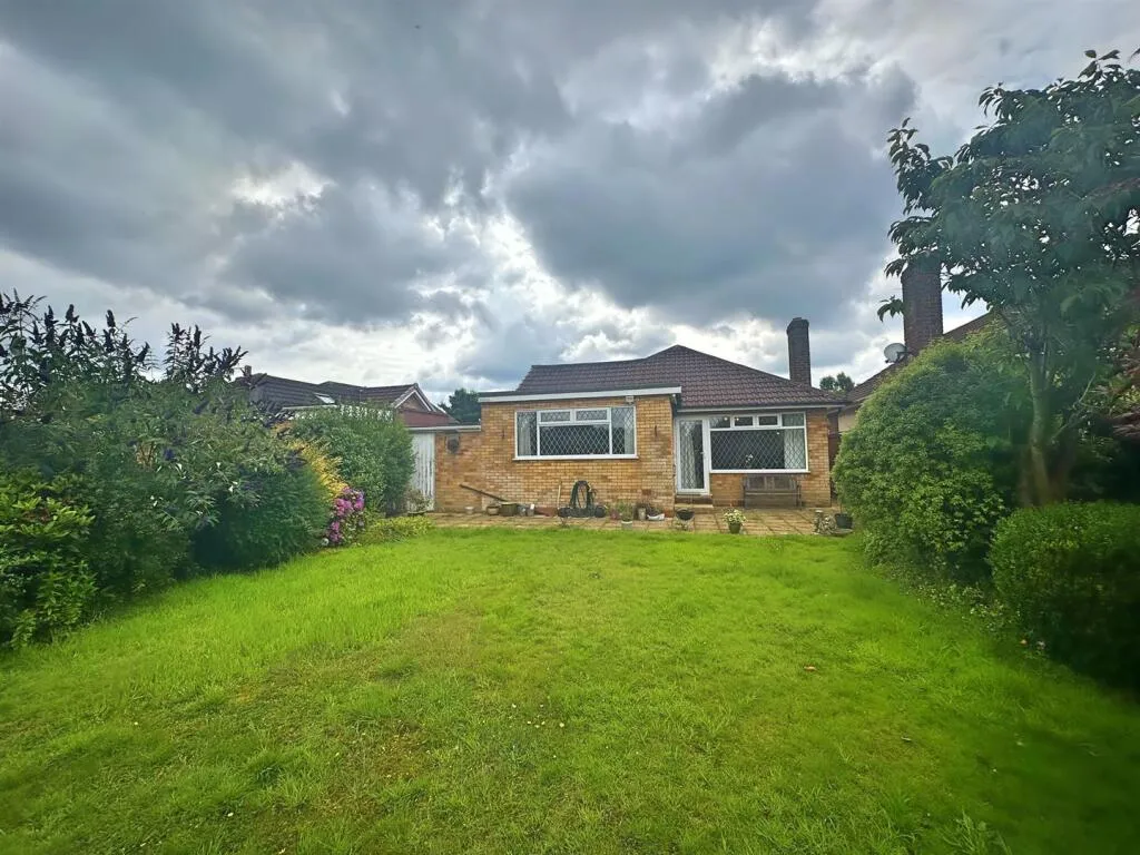2 bed Semi-Detached Bungalow