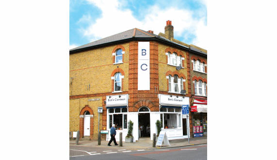422 Garratt Lane Earlsfield London SW18 4HW