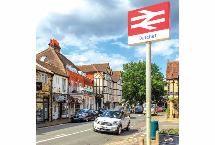 2-4 High Street Datchet Windsor Berkshire SL3 9EA