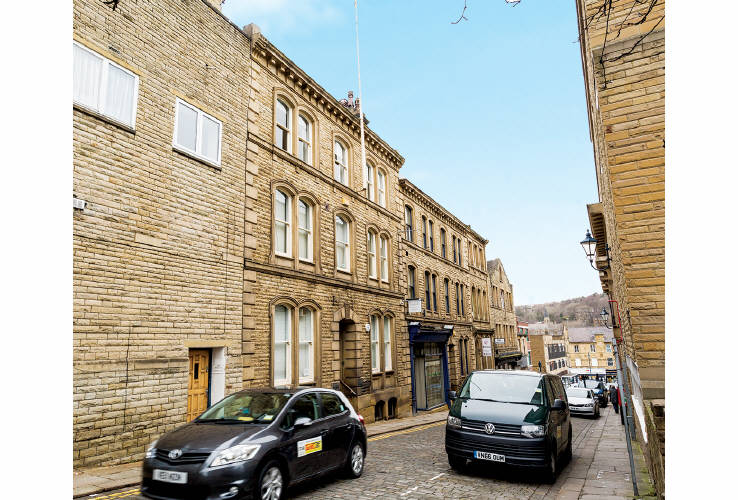 22 Bond Street Dewsbury West Yorkshire WF13 1AU