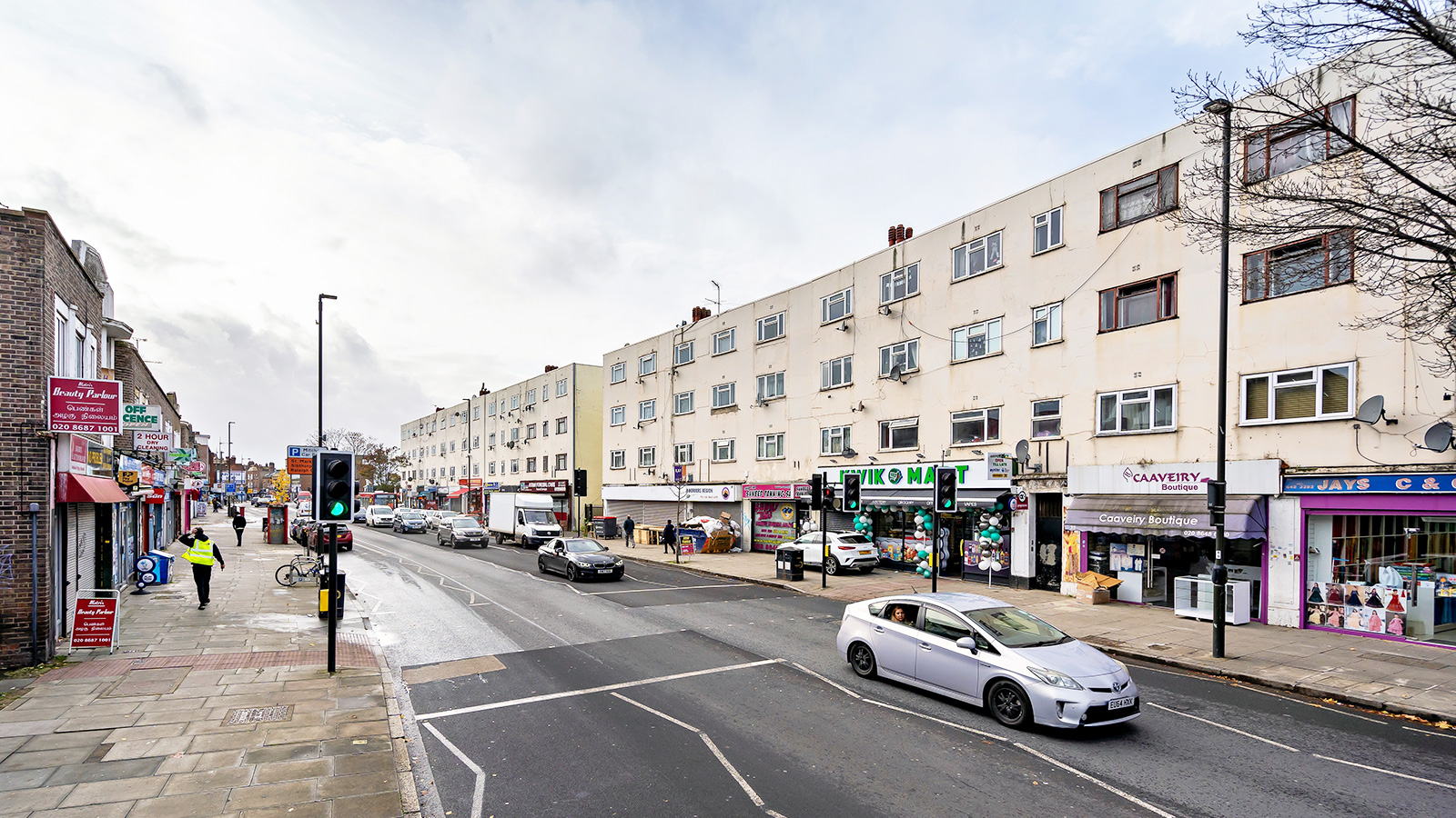 74 Monarch Parade, London Road (A217) Mitcham London CR4 3HB
