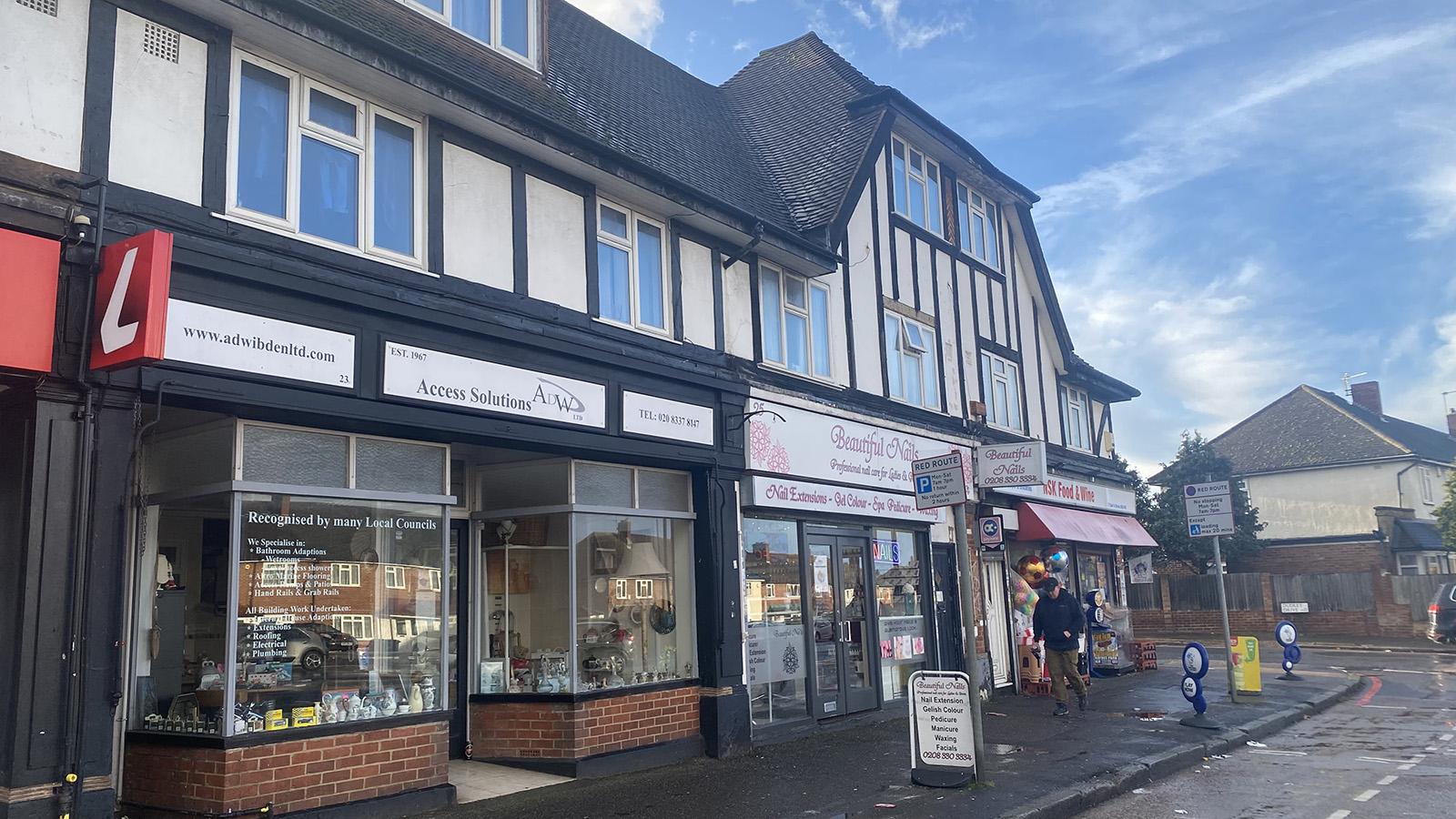 25 Tudor Drive Morden London SM4 4PD