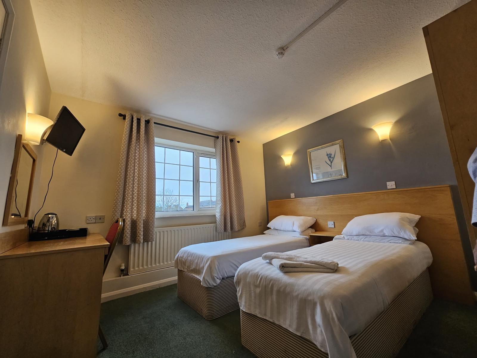 OYO Shilton Inn, 32 Wood Street Earl Shilton Nr Leicester Leicestershire LE9 7ND