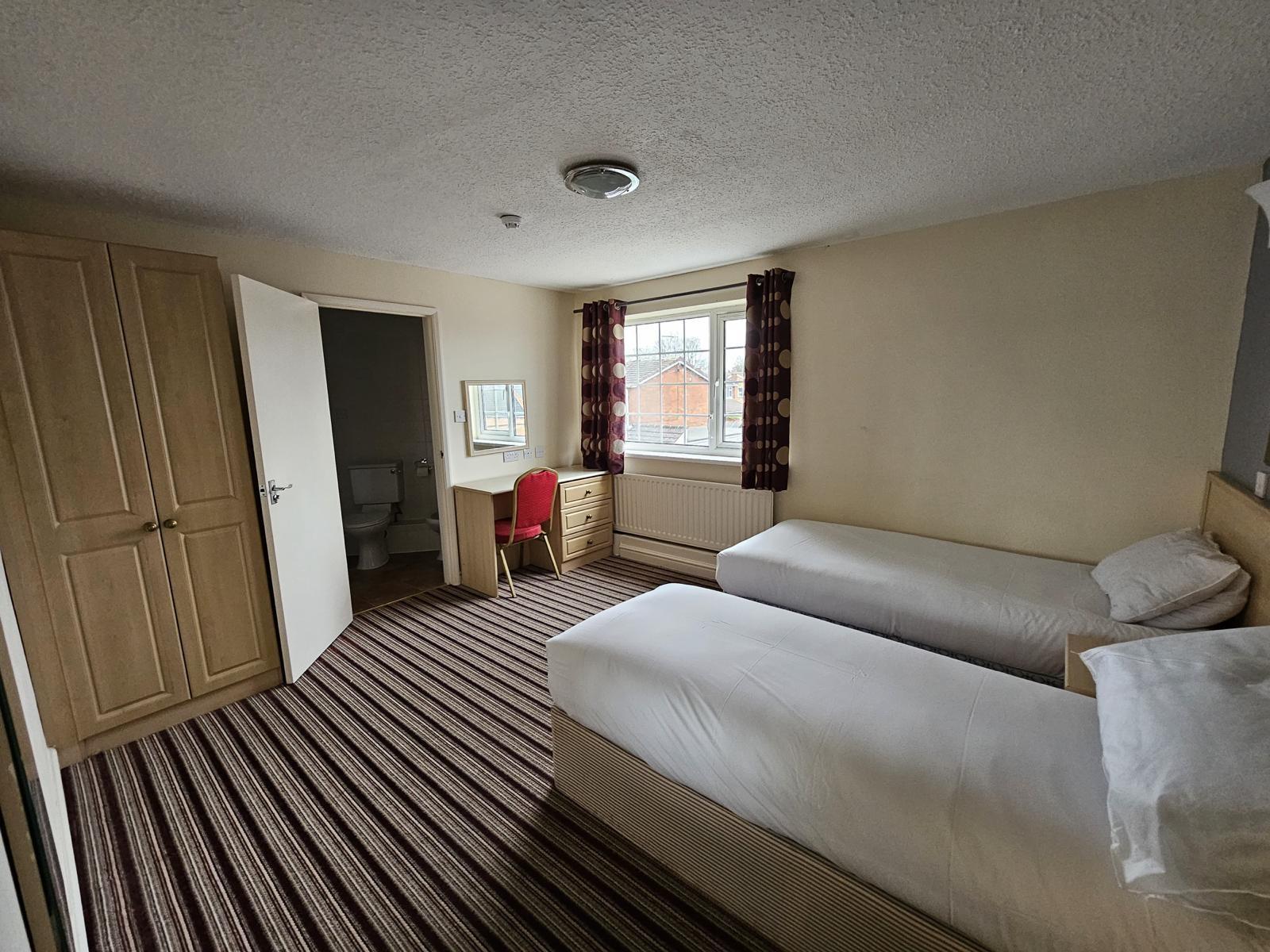 OYO Shilton Inn, 32 Wood Street Earl Shilton Nr Leicester Leicestershire LE9 7ND