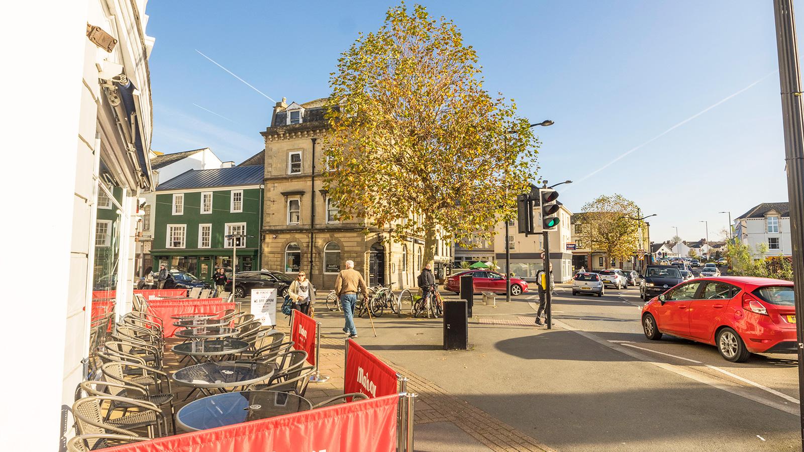 Lloyds Chambers, The Square Barnstaple Devon EX32 8LS