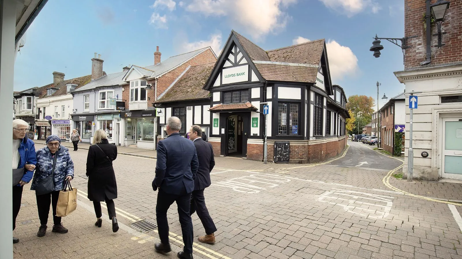 Lloyds Bank 25 High Street Ringwood Hampshire BH24 1BD