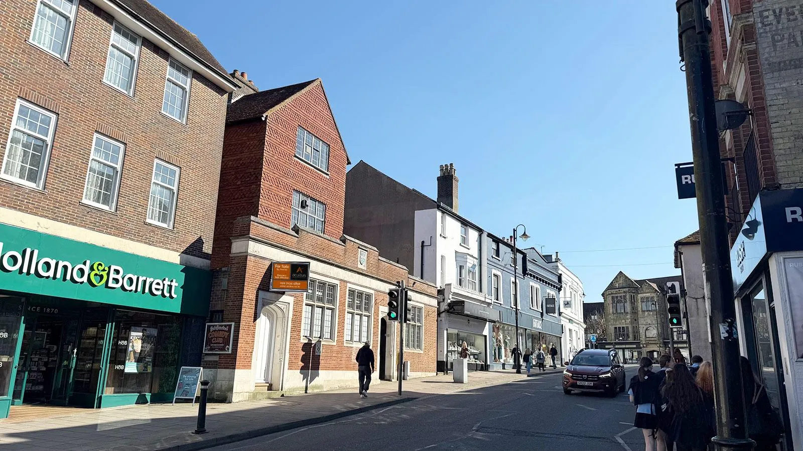 15 London Road East Grinstead Sussex RH19 1AJ