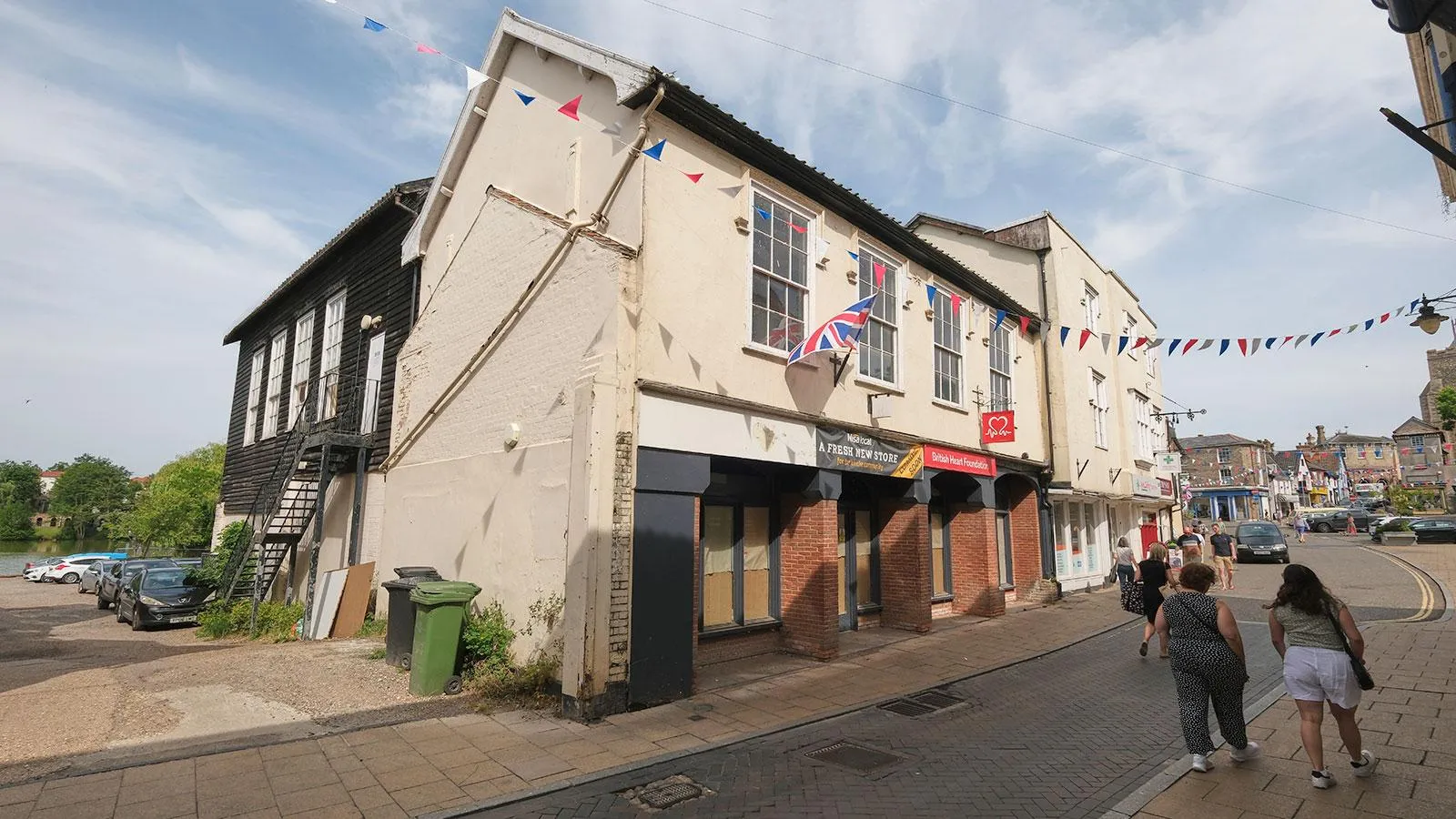 Units 1 & 2, 11 Market Place Diss Norfolk IP22 4AB