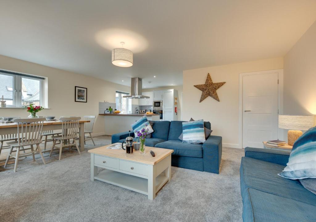 4 Bedroom House - End Terrace
