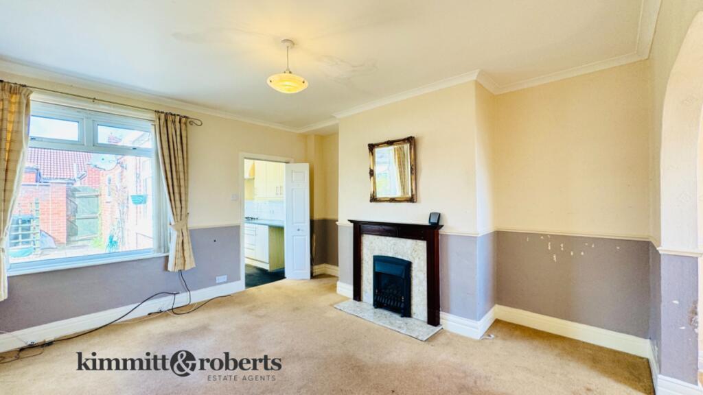 2 Bedroom House - Mid Terrace