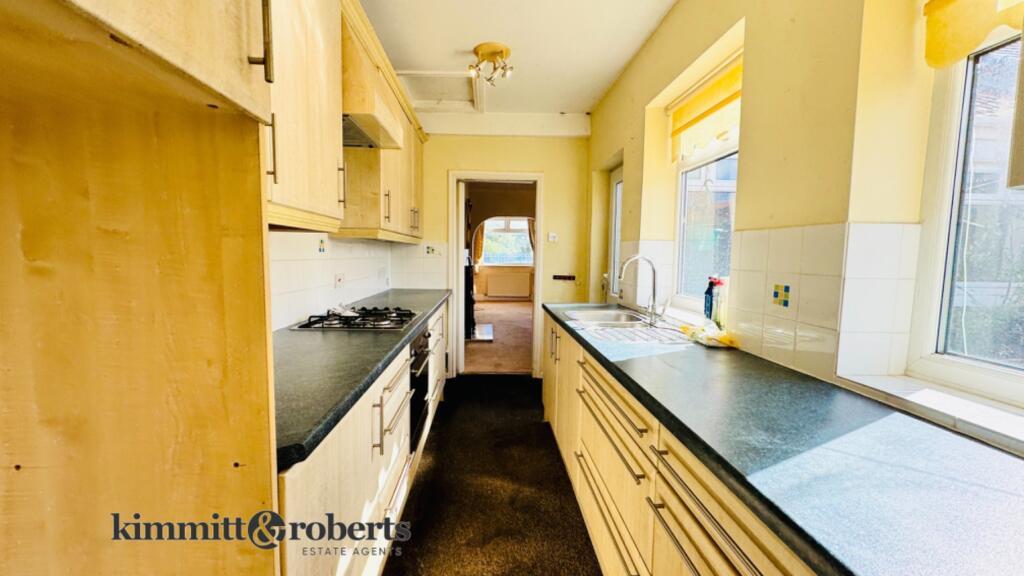 2 Bedroom House - Mid Terrace