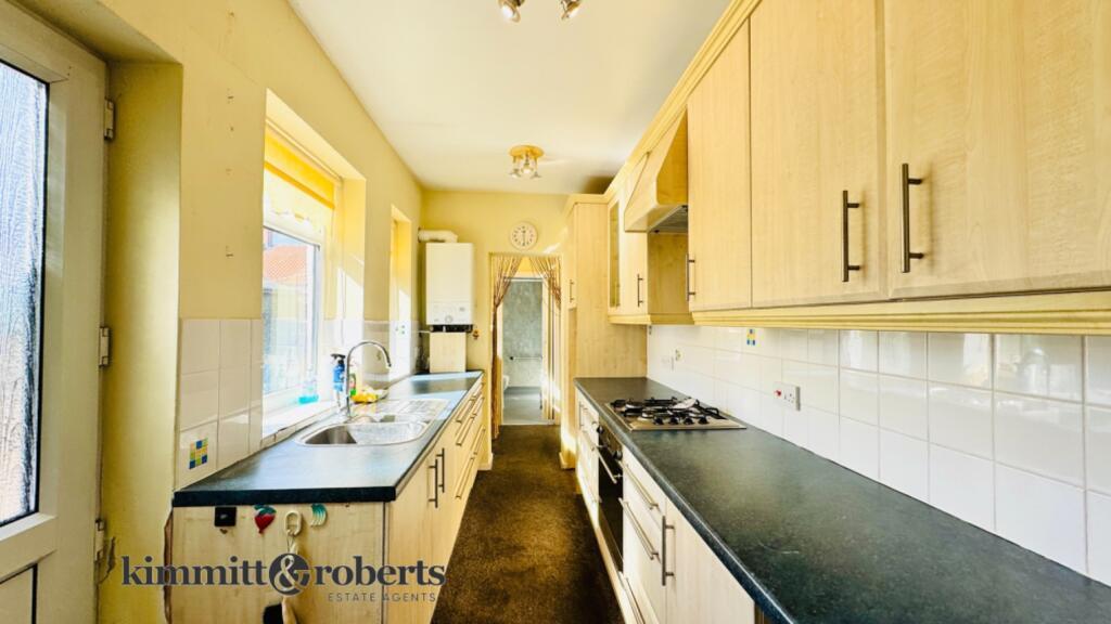 2 Bedroom House - Mid Terrace