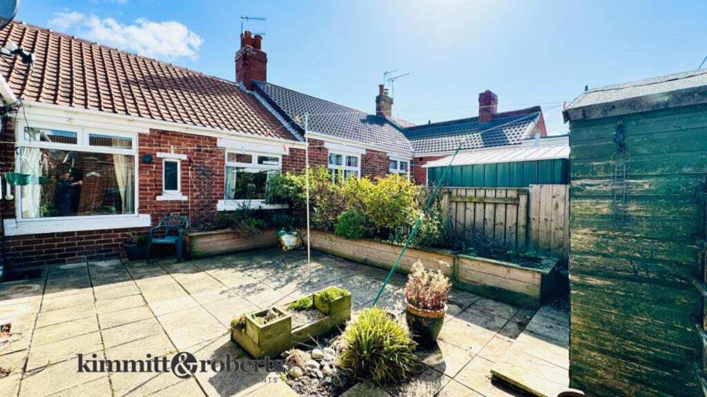 2 Bedroom House - Mid Terrace