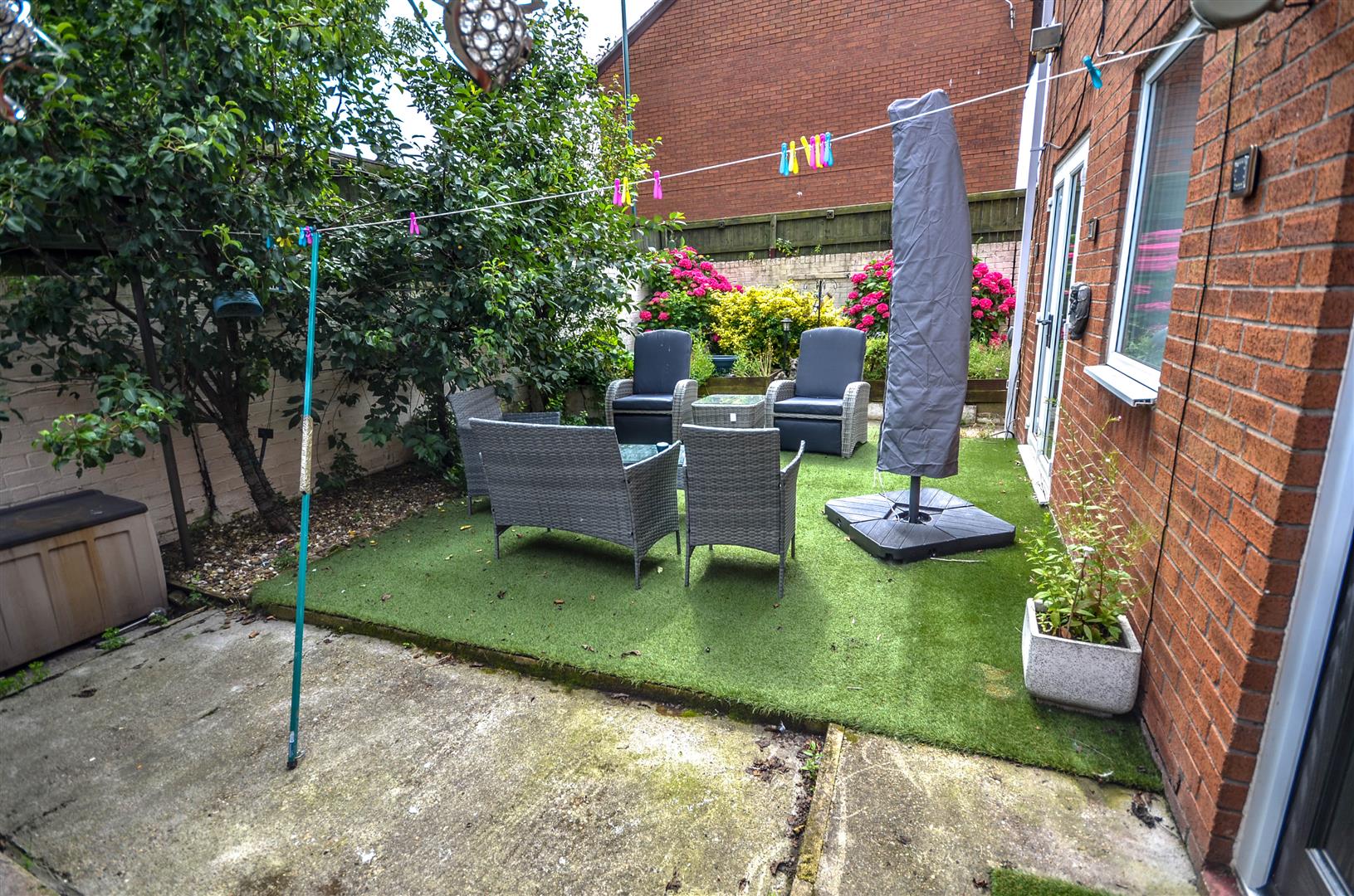 4 Bedroom House - End Terrace
