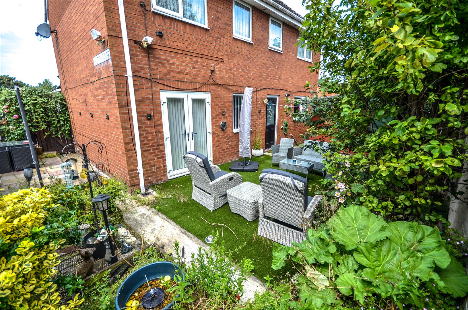4 Bedroom House - End Terrace