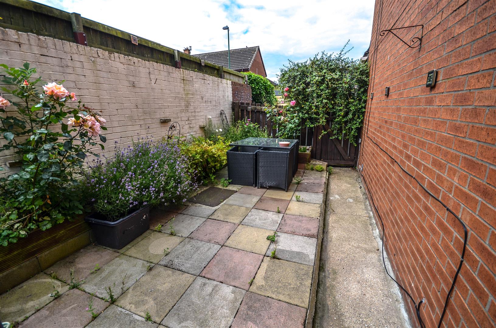 4 Bedroom House - End Terrace