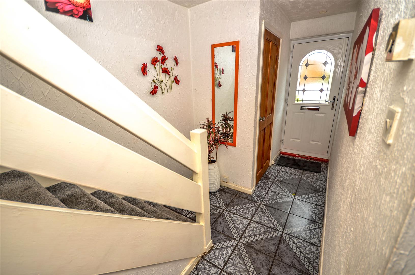 4 Bedroom House - End Terrace