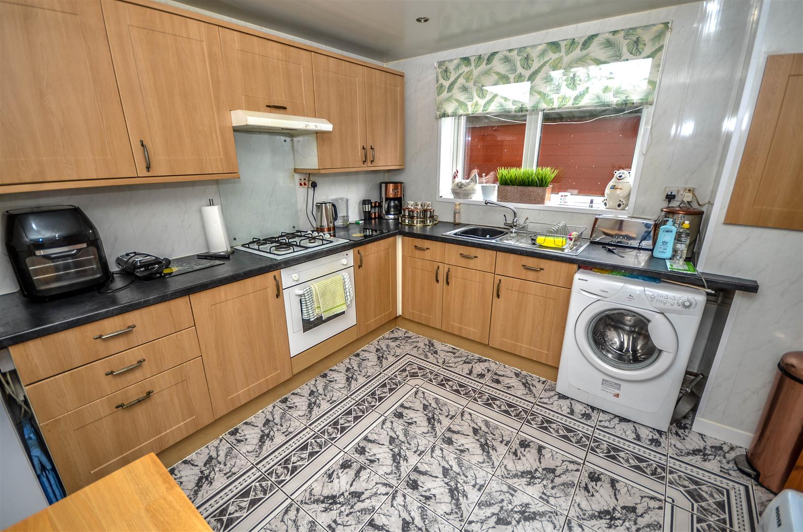 4 Bedroom House - End Terrace