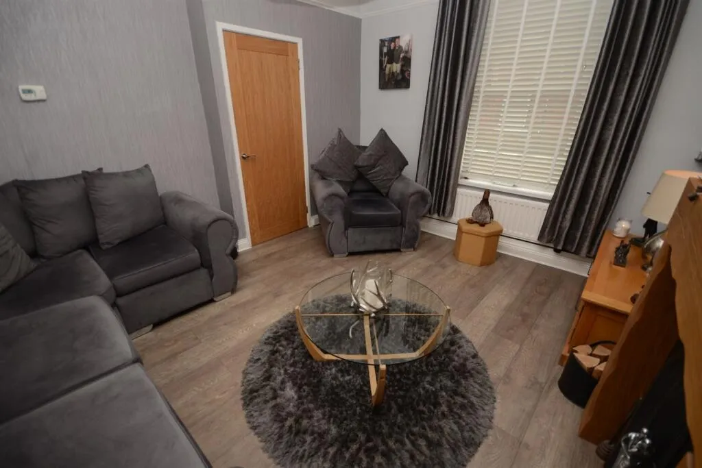 3 Bedroom House - End Terrace