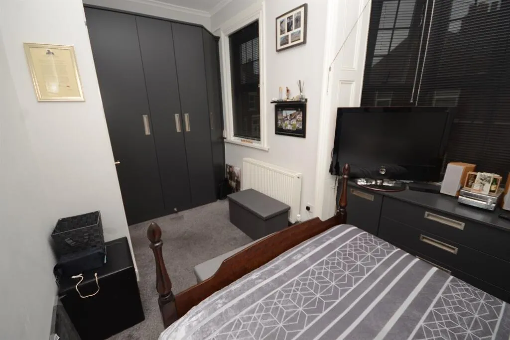 3 Bedroom House - End Terrace