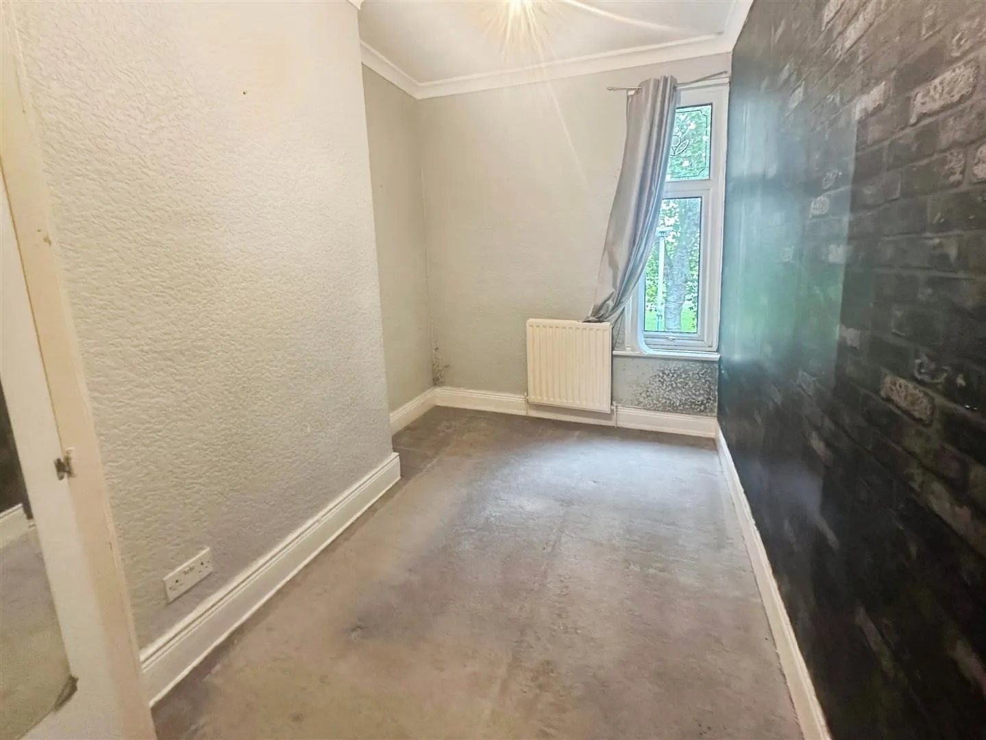 3 Bedroom House - Terraced
