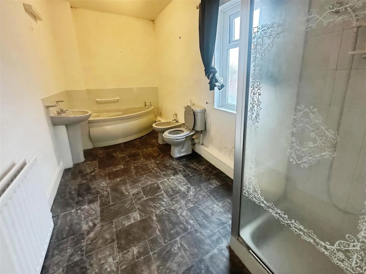 3 Bedroom House - Terraced
