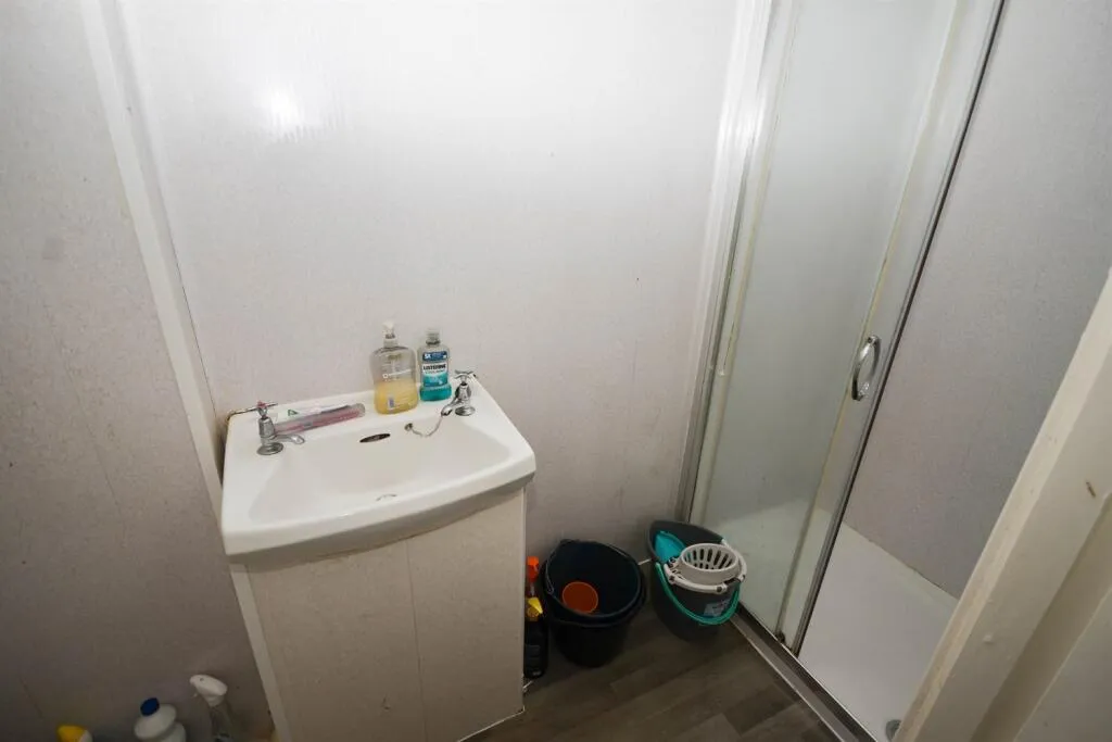 3 Bedroom Block of Flats