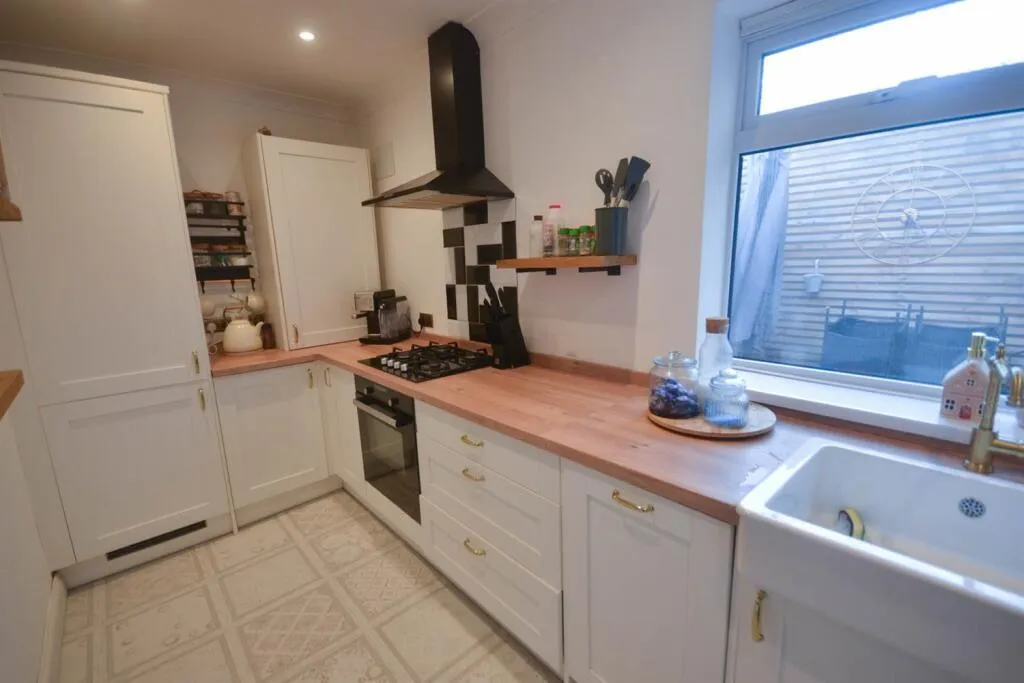 3 Bedroom House - Terraced