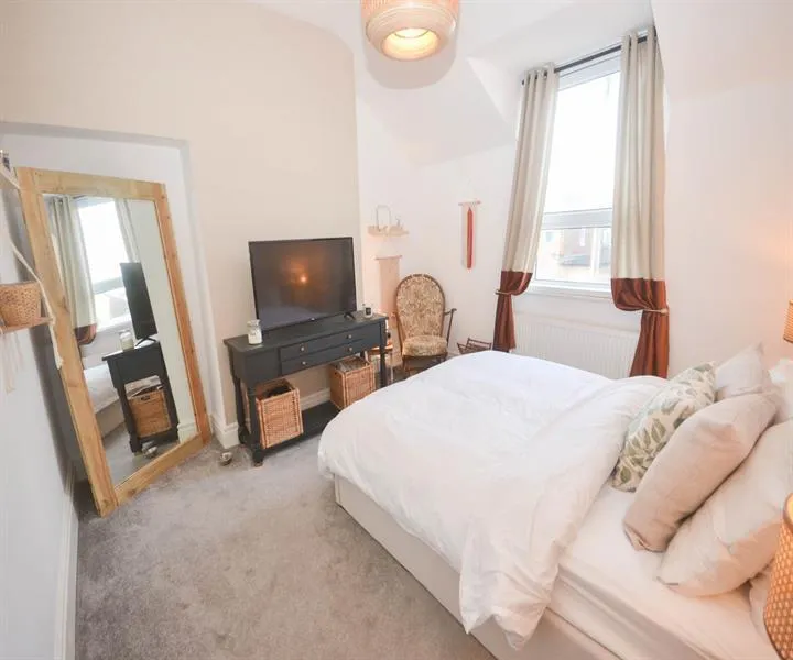 3 Bedroom House - Terraced