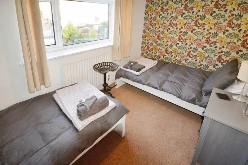 2 Bedroom House - Terraced