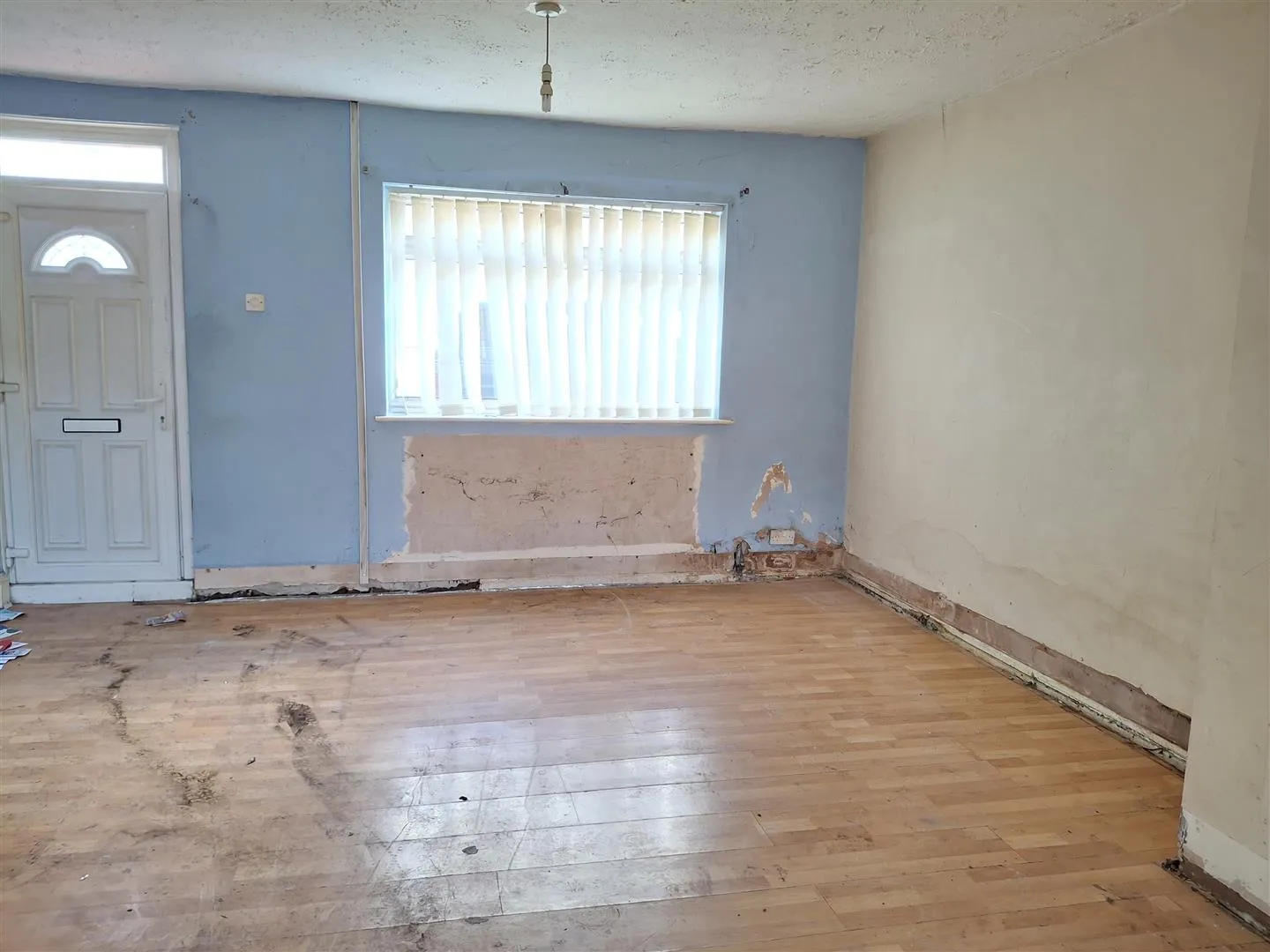 2 Bedroom House - Mid Terrace