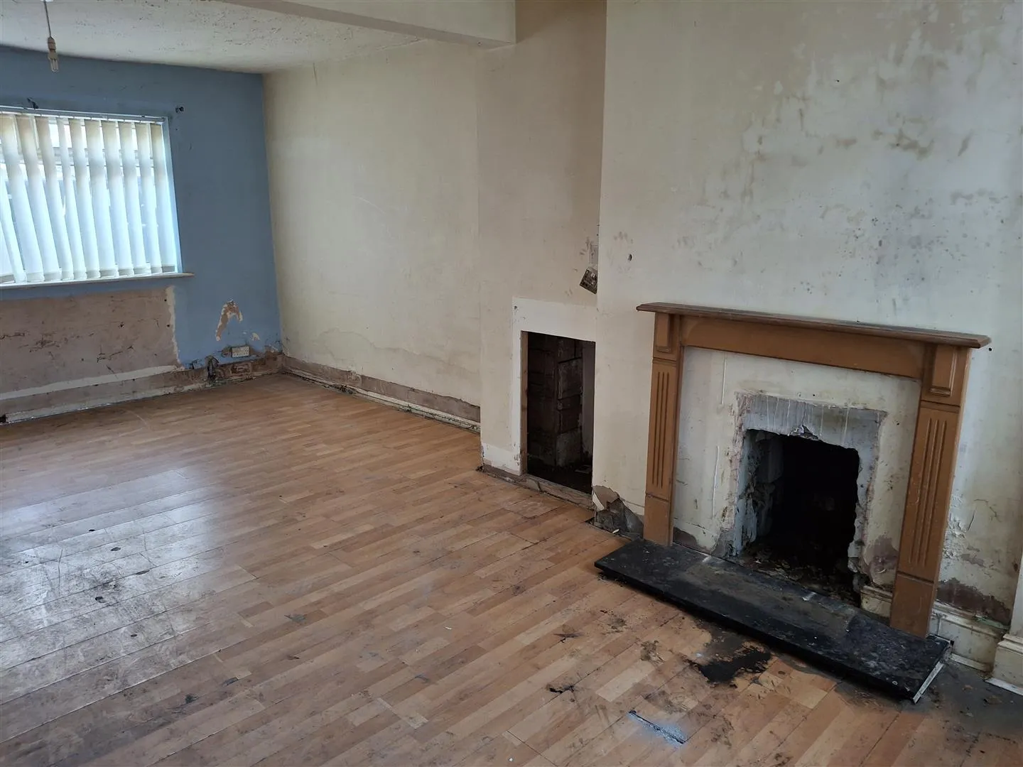 2 Bedroom House - Mid Terrace