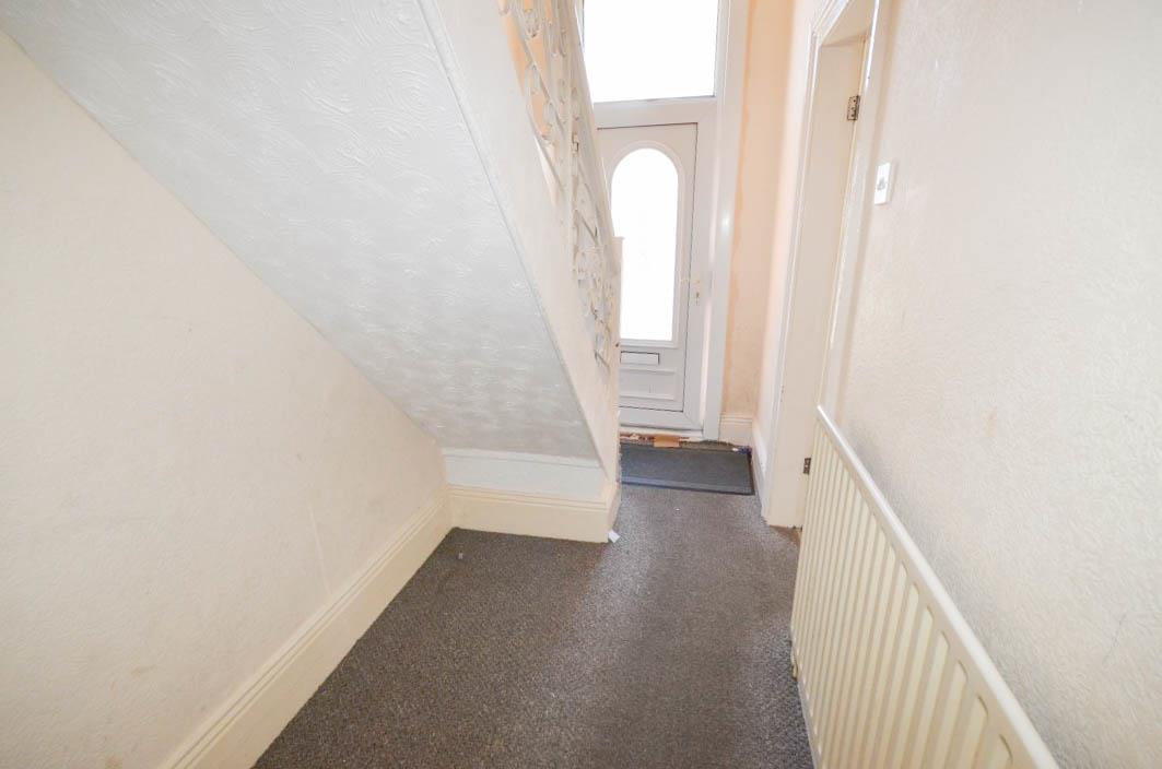 3 Bedroom House - Mid Terrace