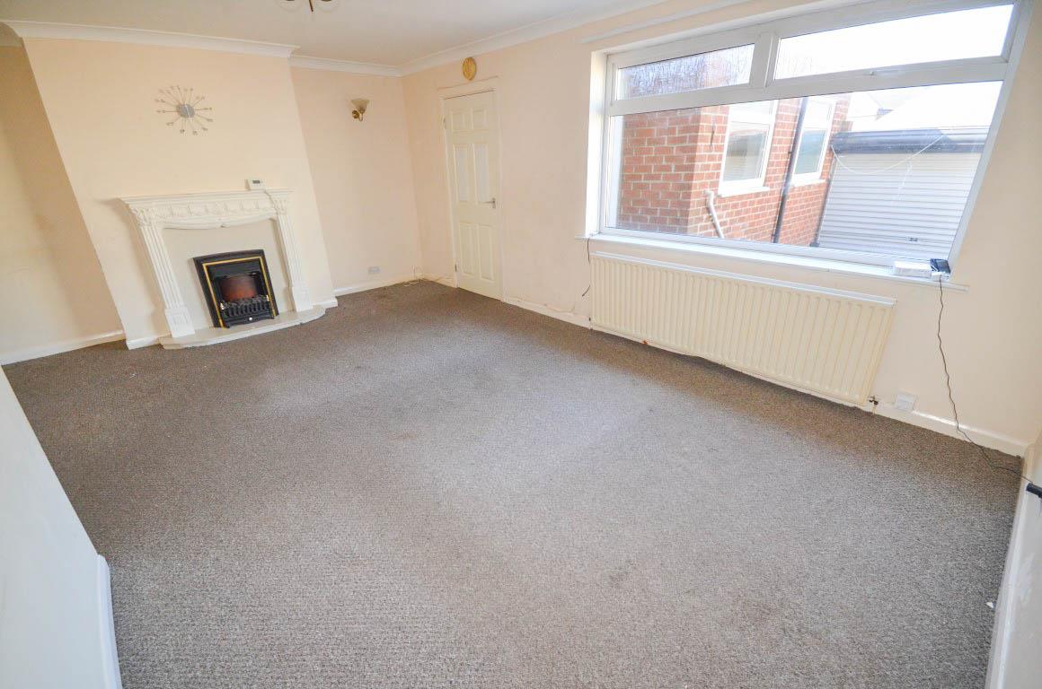3 Bedroom House - Mid Terrace