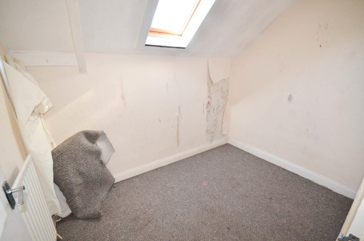 3 Bedroom House - Mid Terrace