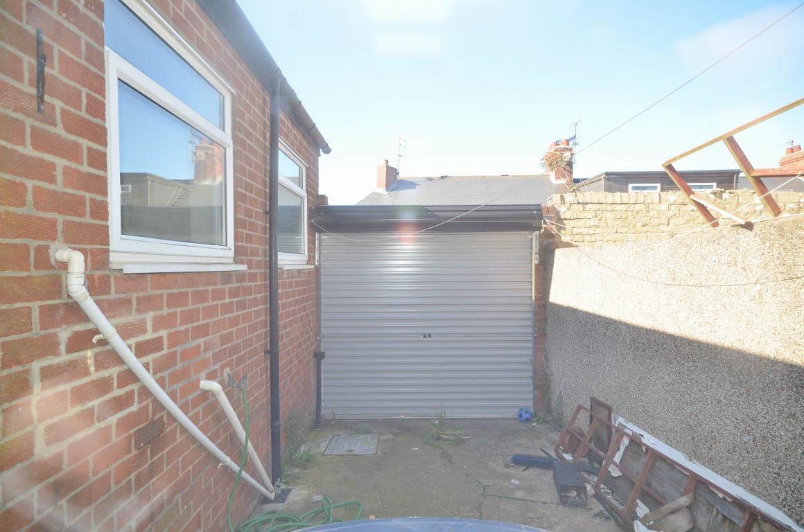 3 Bedroom House - Mid Terrace