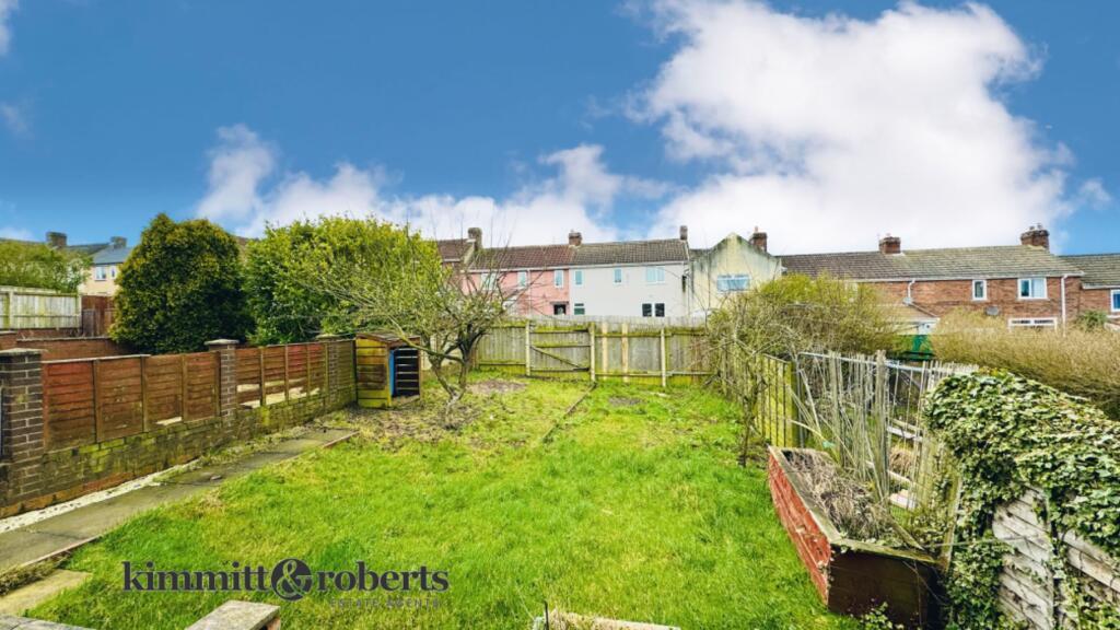 3 Bedroom House - Mid Terrace