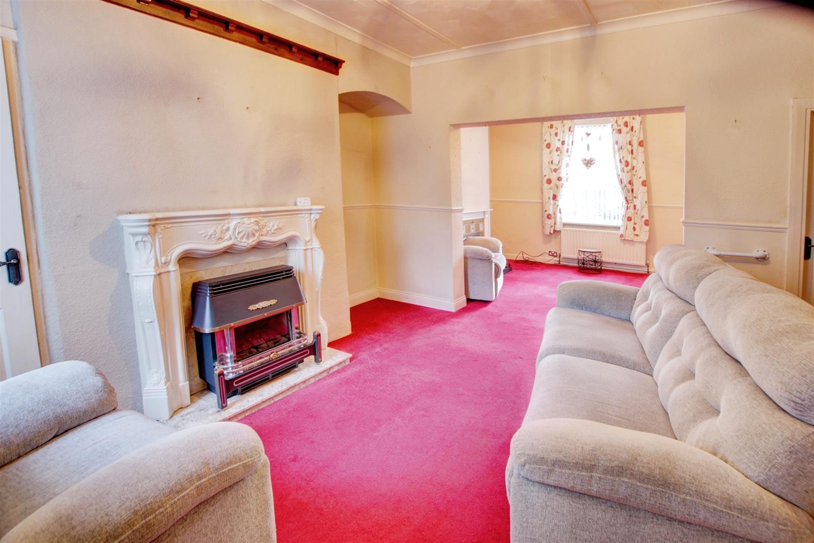 2 Bedroom House - Mid Terrace