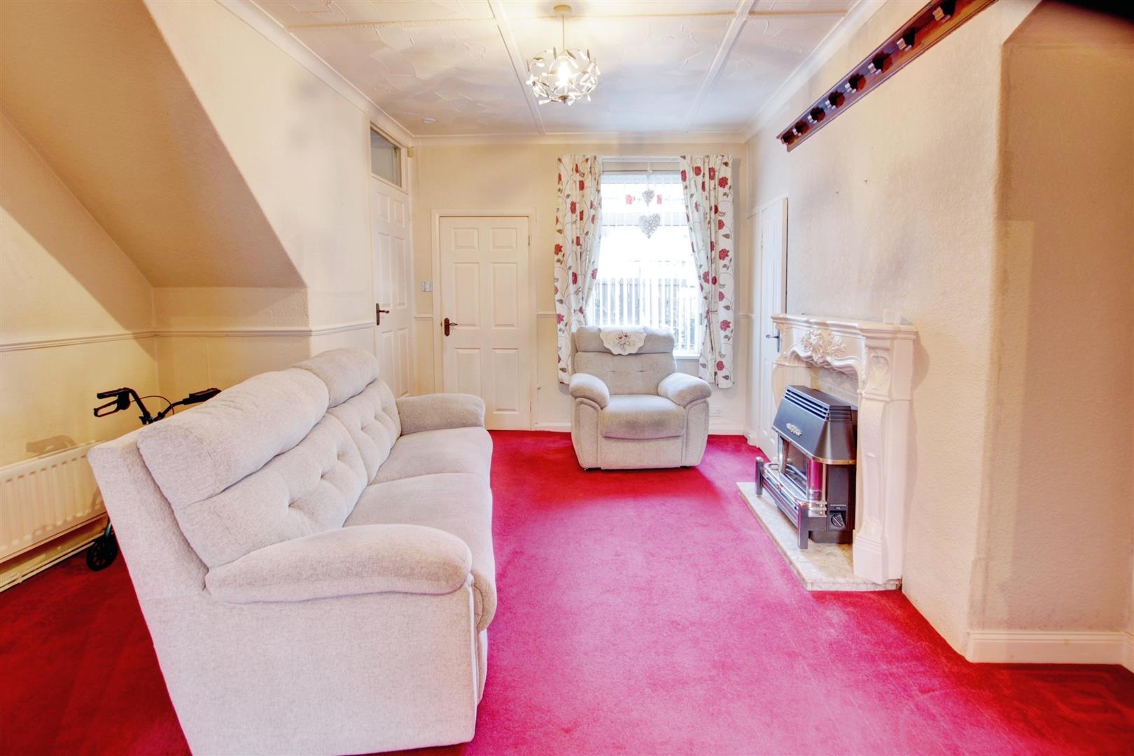 2 Bedroom House - Mid Terrace