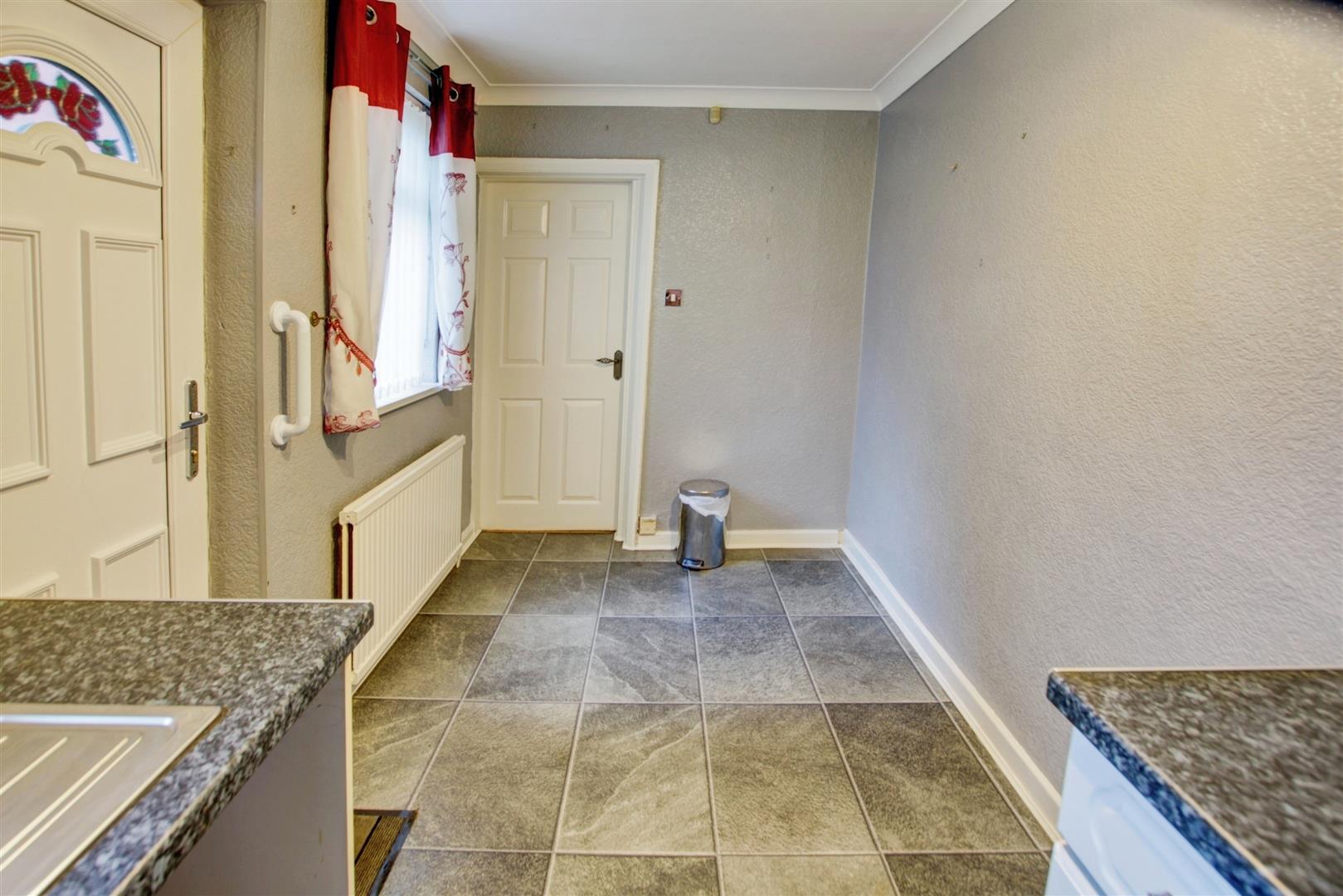 2 Bedroom House - Mid Terrace